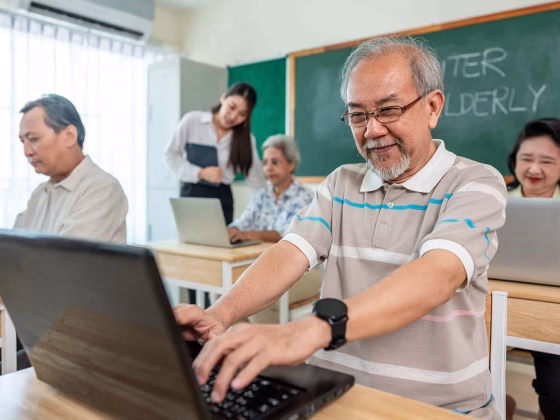 大龄学生选校与学签申请攻略：超过30岁的留学路如何规划才稳当