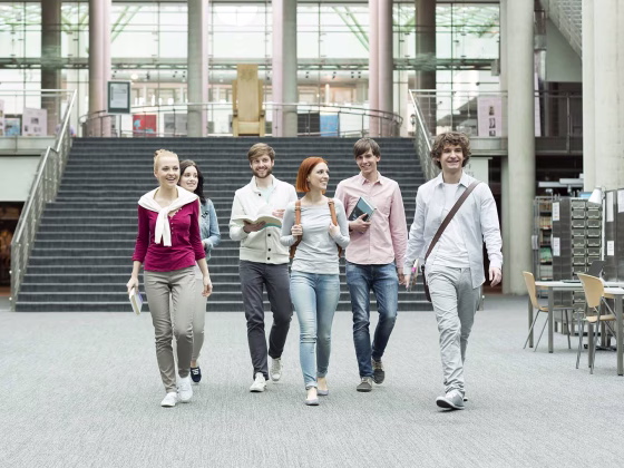 Survival Tips for International Students: Avoiding First-Year Academic Pitfalls